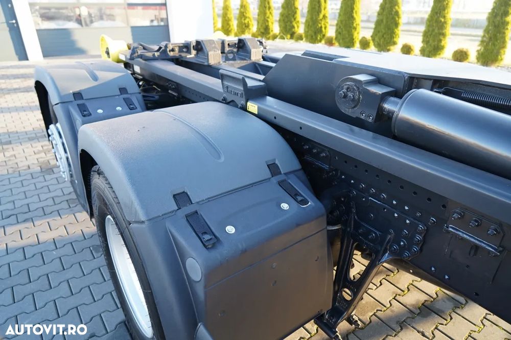 MAN TGS 26.440 / AUTOCARNIER / MARREL AL TAM 20U / 20 T / 6x2 / PUNTE DE DIRECȚIE RIDICABILĂ / ANVELOPE 100% / EURO 6 - 21