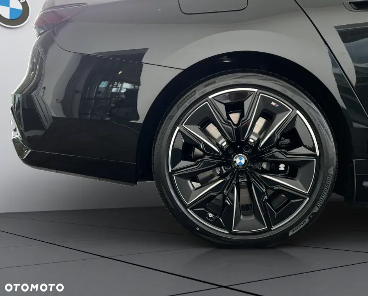 BMW Seria 7 M760e PHEV xDrive sport - 4