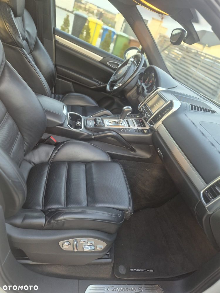 Porsche Cayenne - 10