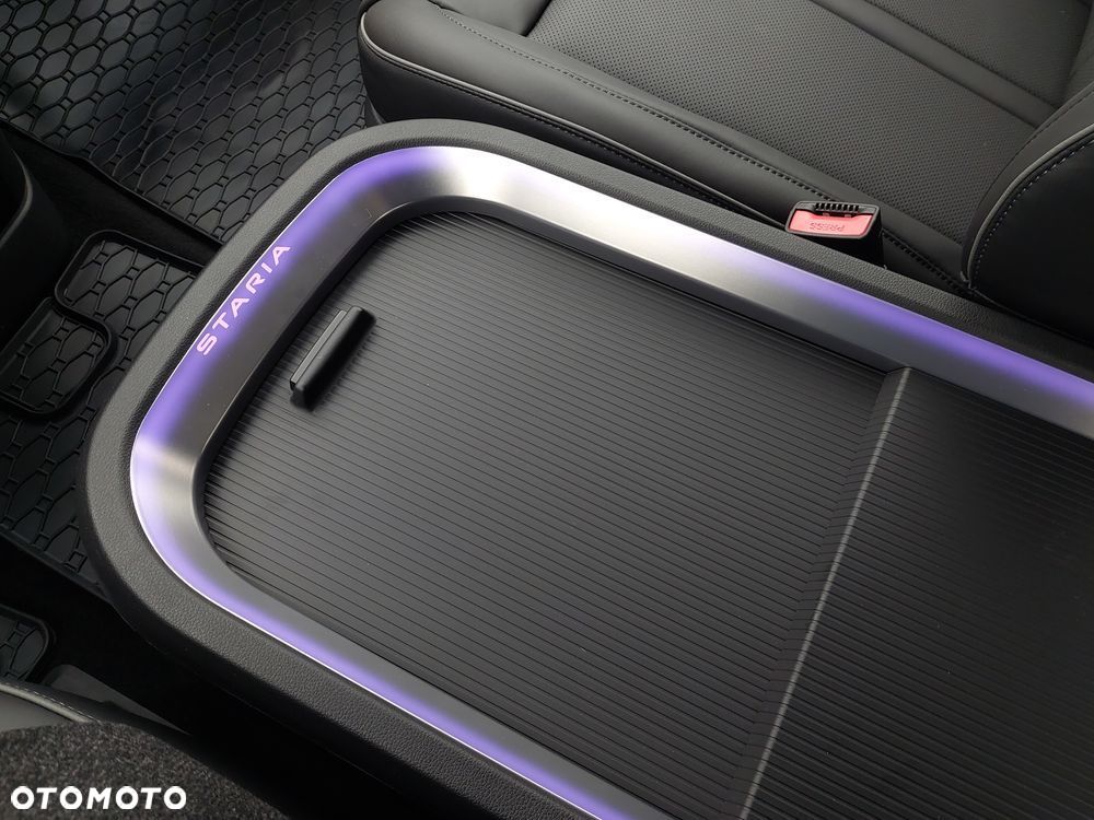 Hyundai Staria 1.6 T-GDI HEV Luxury - 17