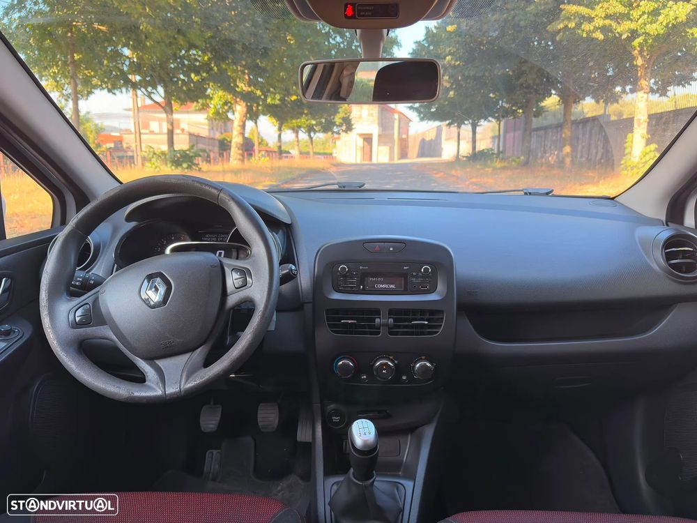 Renault Clio - 8