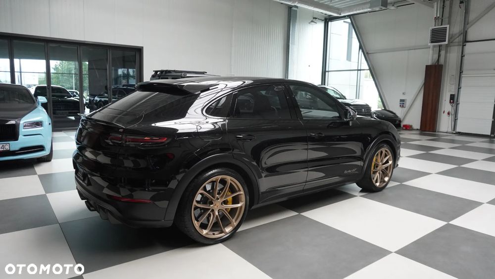 Porsche Cayenne Turbo GT - 4