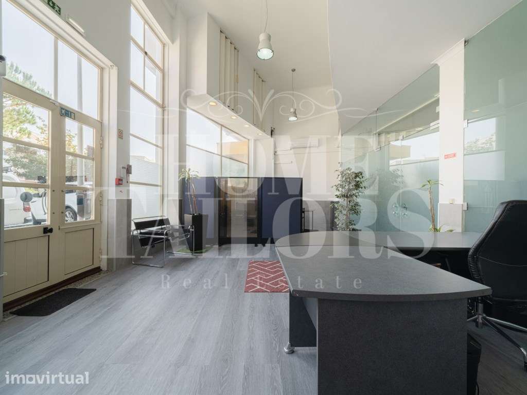 Espaço comercial para arrendamento no Alto de Santa Catarina, em Li... - Grande imagem: 2/33