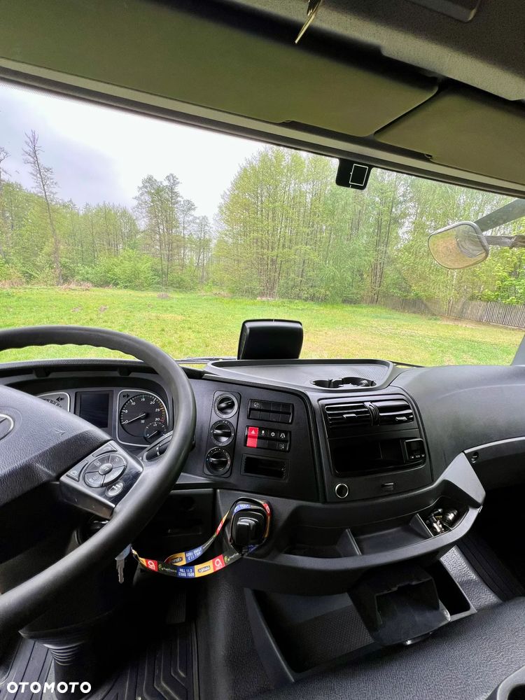 Mercedes-Benz ATEGO - 5