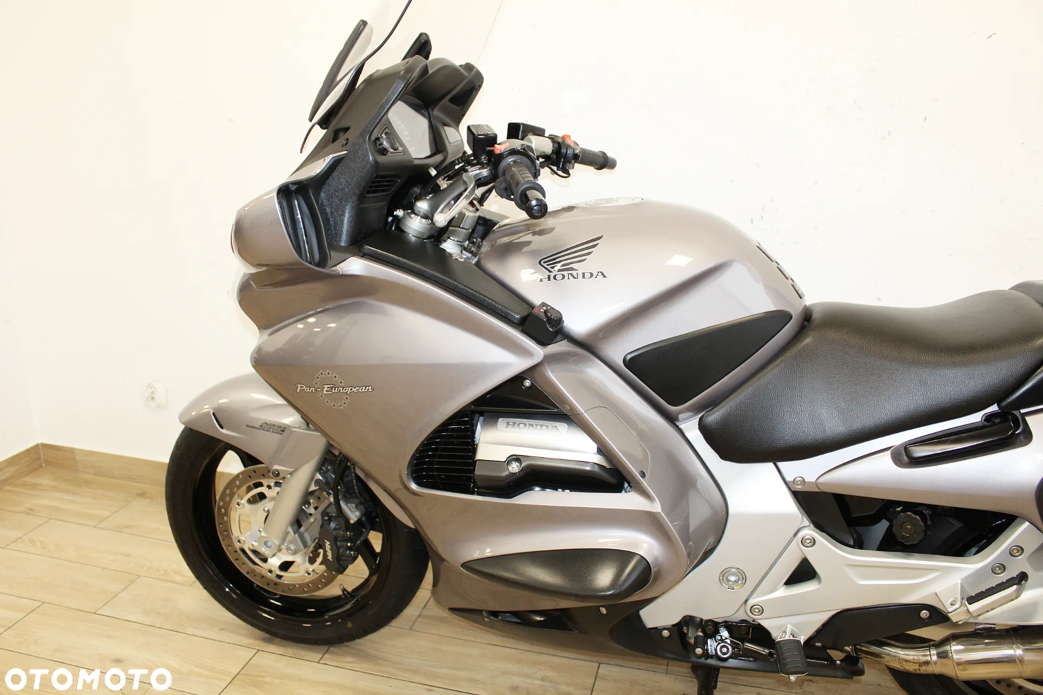 Honda ST - 25