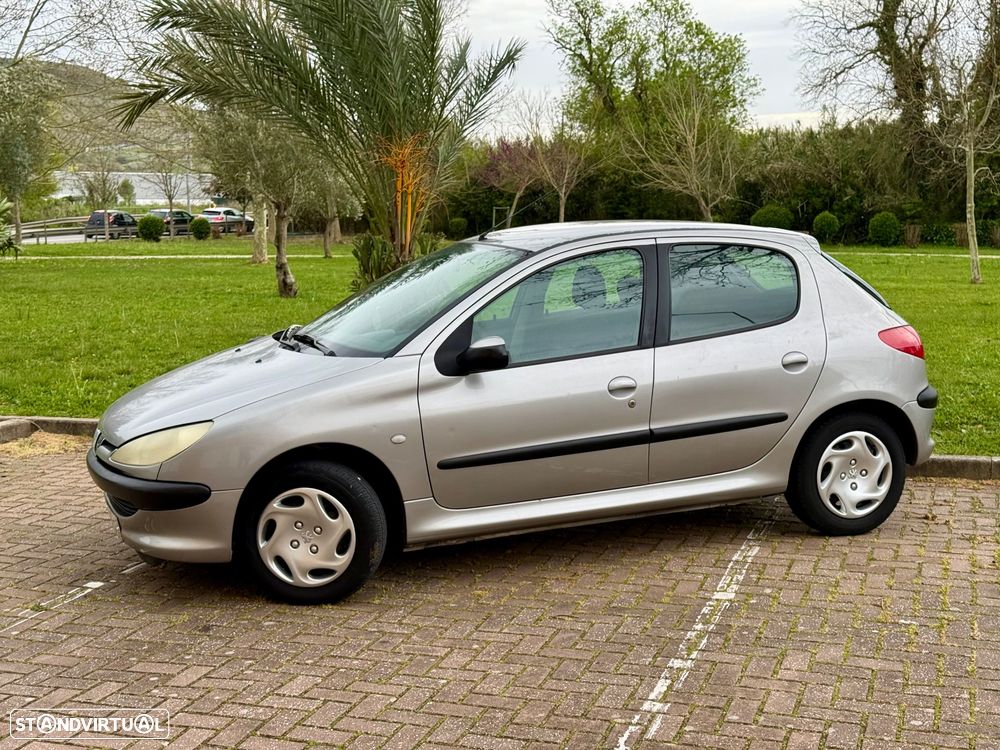 Peugeot 206 1.1 XT - 2