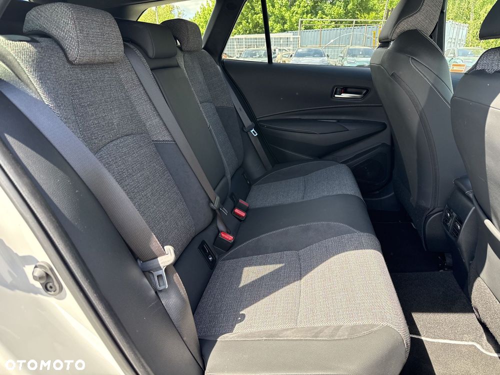 Toyota Corolla 1.8 Hybrid Style - 24