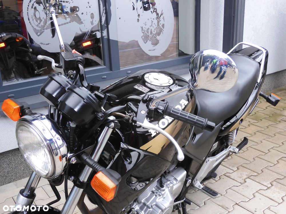Honda CB - 33