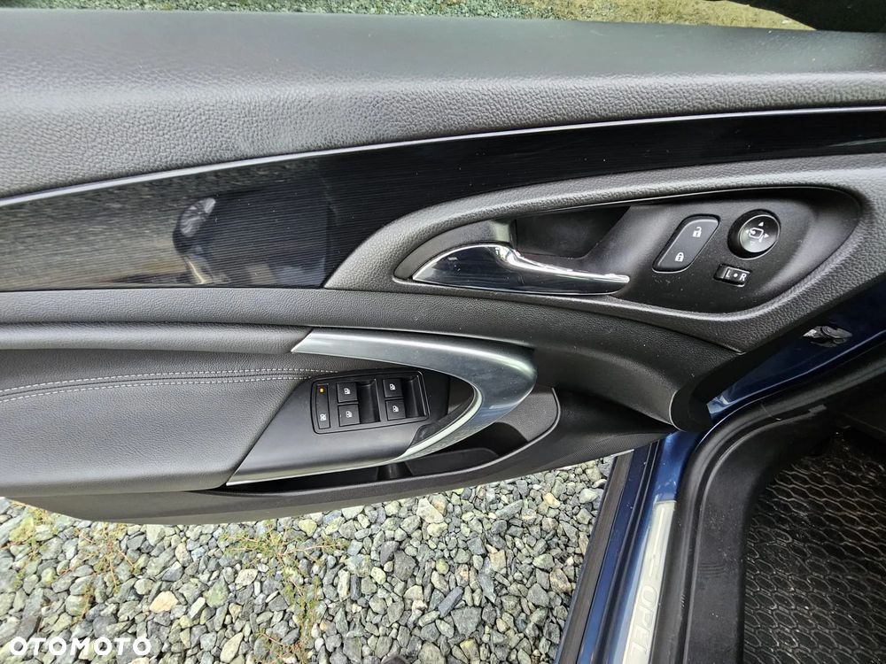 Opel Insignia - 16