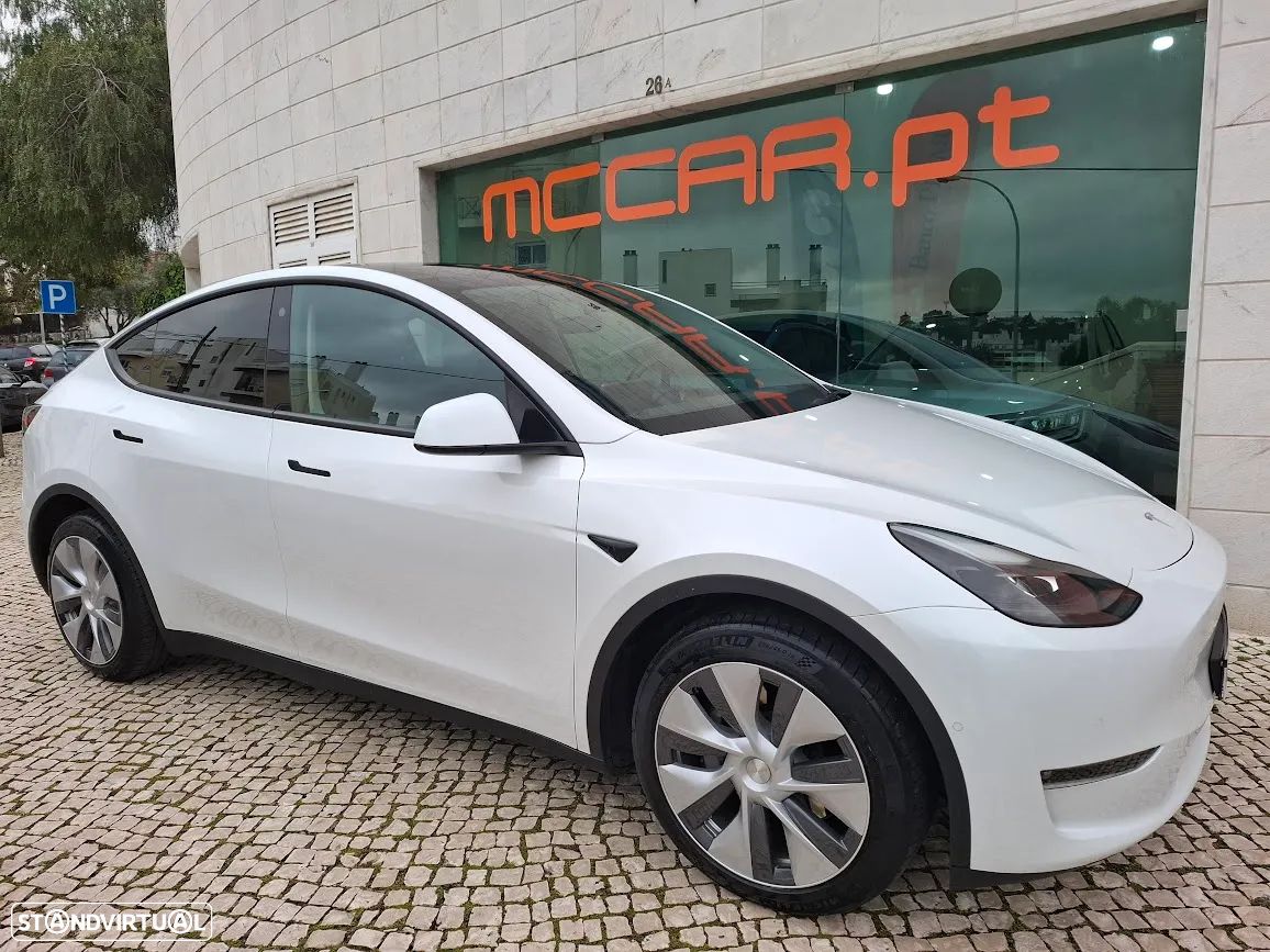 Tesla Model Y Long Range Dual Motor AWD - 1