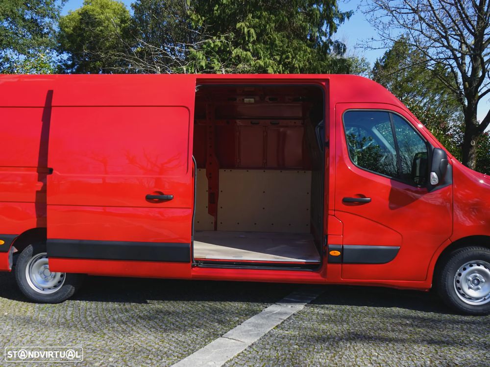 Renault RENAULT MASTER III  2.3 DCI 180 - 8