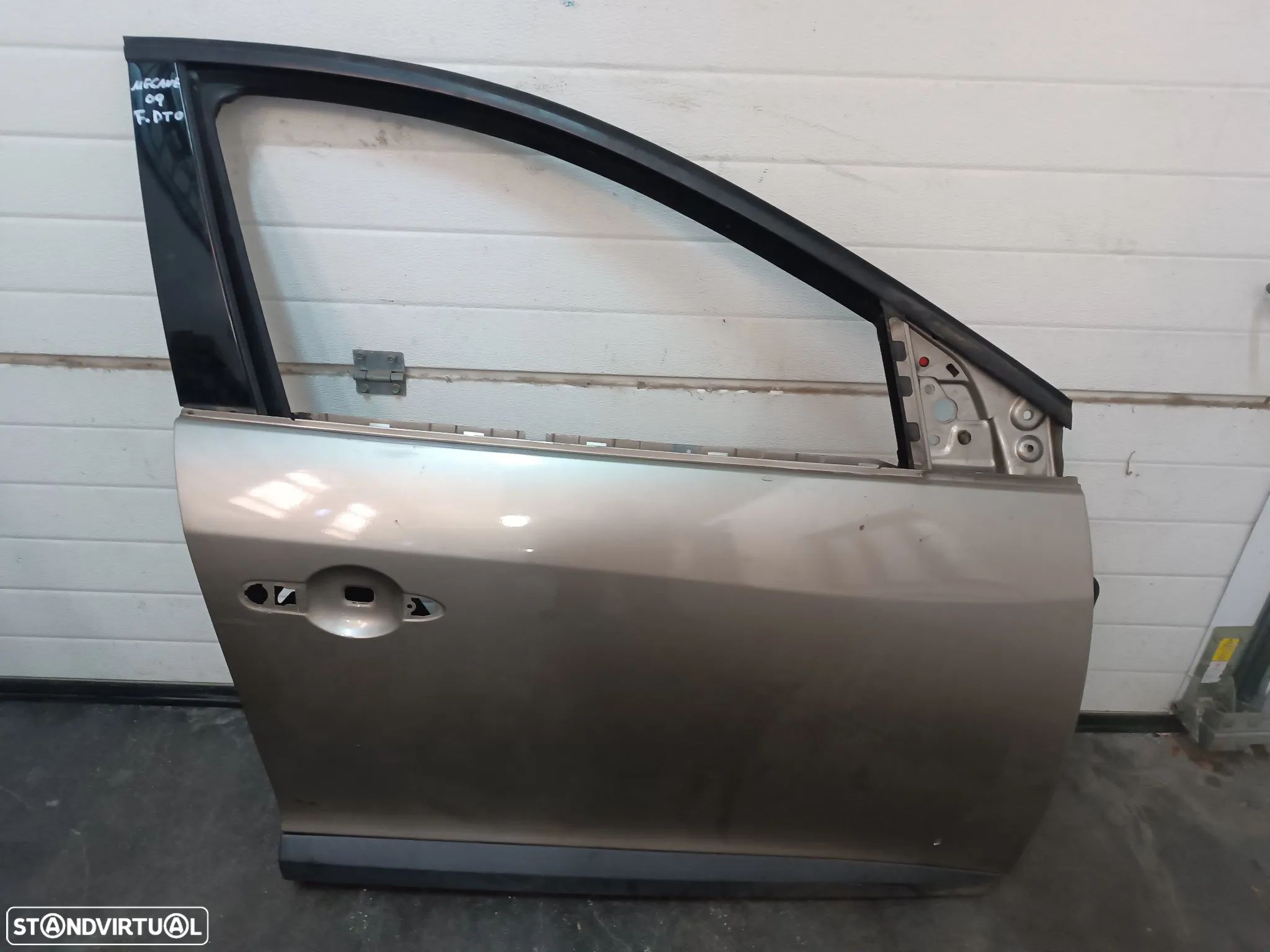 PORTA RENAULT MEGANE III 3 - FRENTE DIREITA / FRENTE ESQUERDA - 1