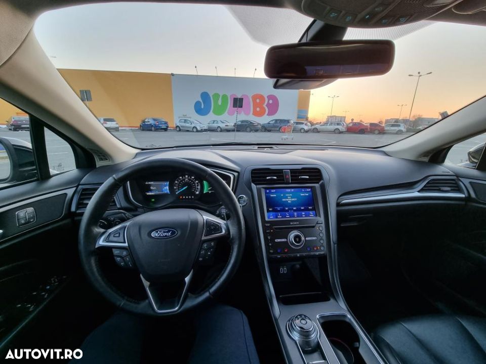 Ford Fusion - 7