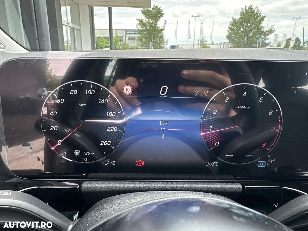 Mercedes-Benz GLA 180 7G-DCT Special Edition - 14