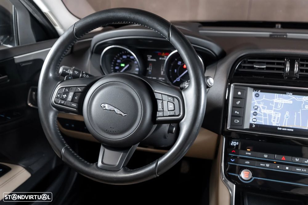 Jaguar XE 2.0 D Prestige Aut. - 10