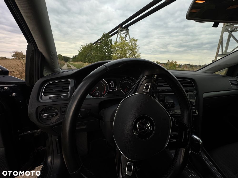 Volkswagen Golf - 8