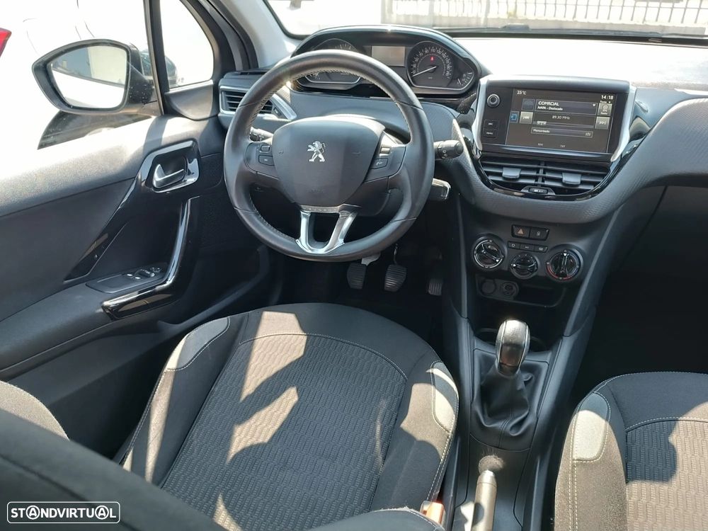 Peugeot 208 1.2 PureTech Style - 15
