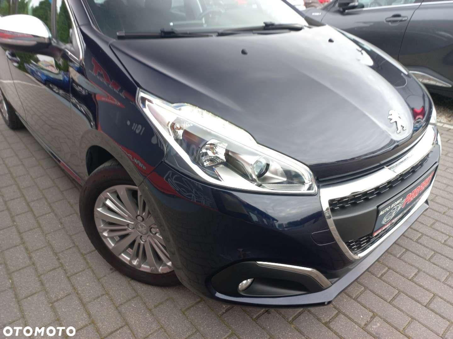 Peugeot 208 - 5