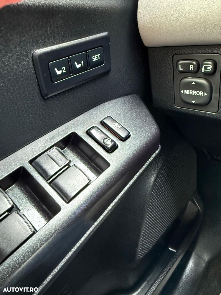 Toyota RAV4 2.5 VVT-i 4x4 Luxury - 10