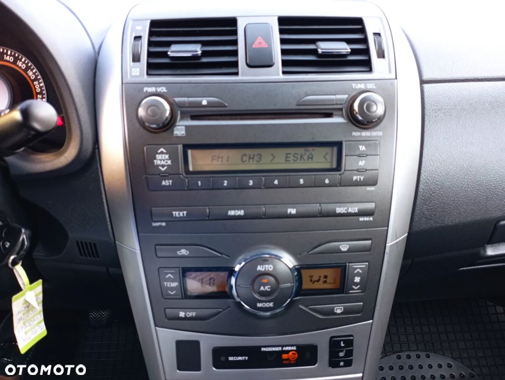 Toyota Corolla 1.6 Premium - 15