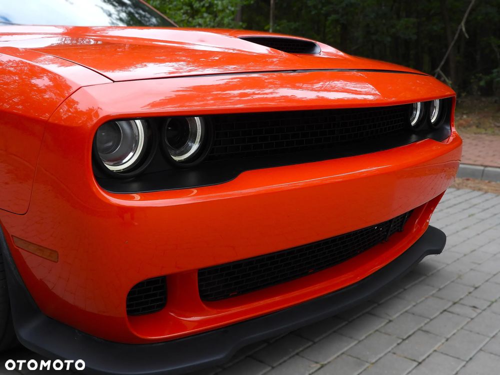 Dodge Challenger - 6