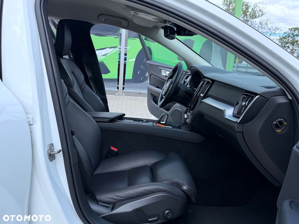 Volvo V60 B3 B Geartronic Momentum Pro - 26