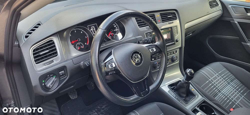 Volkswagen Golf Variant 1.6 TDI BlueMotion Technology Lounge - 21