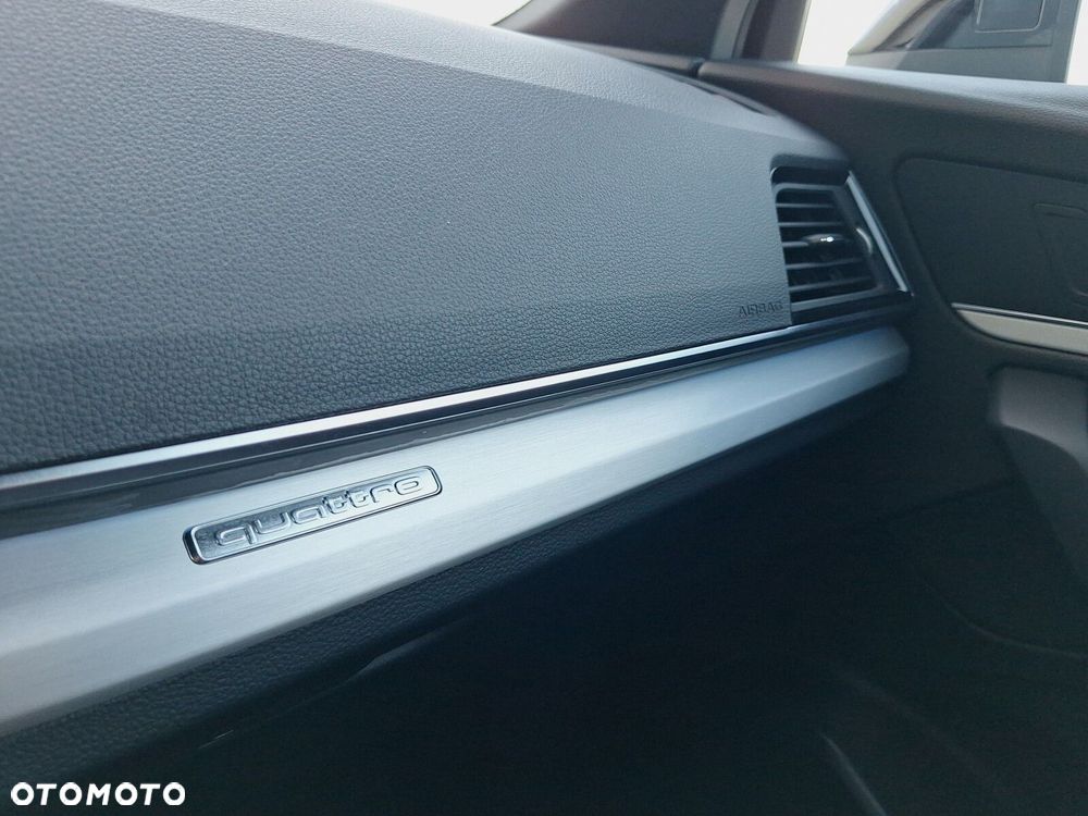 Audi Q5 55 TFSI e Quattro S Line S tronic - 24