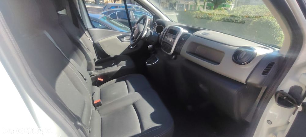 Renault Trafic - 14