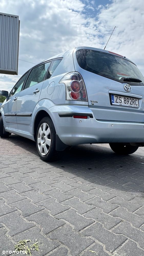 Toyota Corolla Verso 2.0 D-4D Prestige 7os - 3