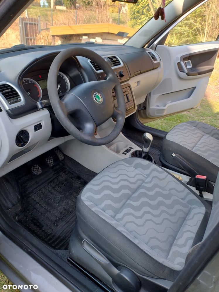 Skoda Fabia 1.4 16V Ambiente - 11