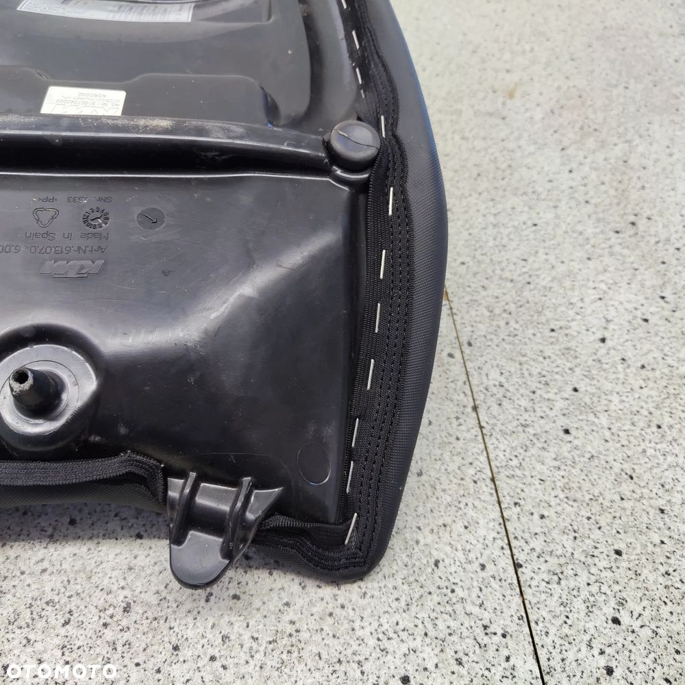 Siedzenie, fotel przód, kanapa kierowcy KTM 1290 Super Duke - 17