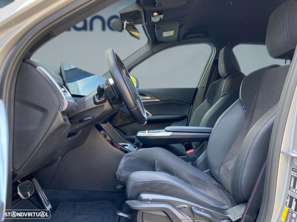 BMW iX1 eDrive20 Pack Desportivo M Pro - 3