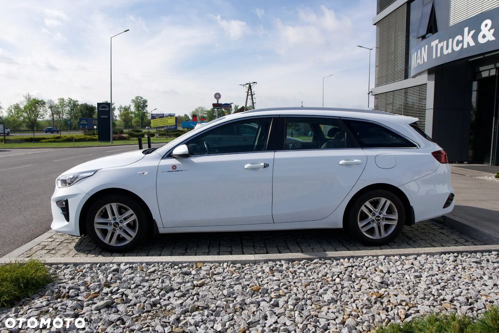 Kia Ceed - 24