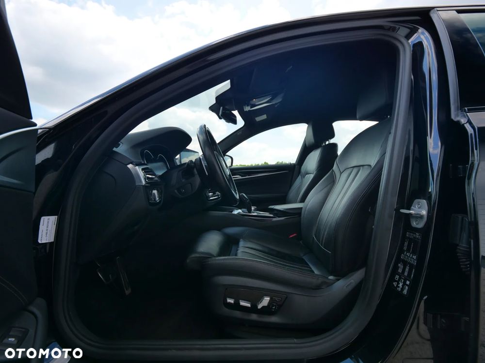 BMW Seria 5 530i xDrive M Sport sport - 27
