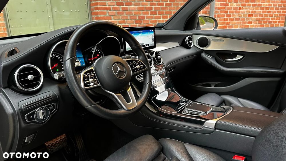 Mercedes-Benz GLC - 11