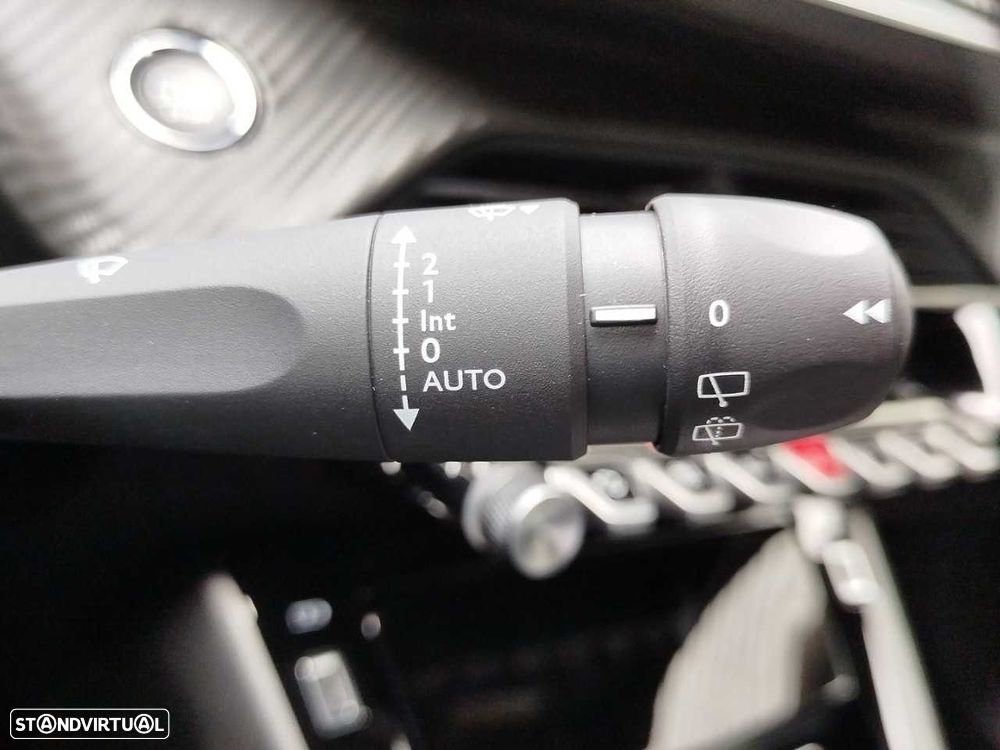 Peugeot e-2008 54 kWh Allure - 14