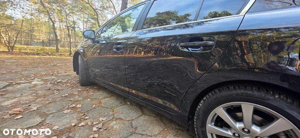 Toyota Avensis 2.0 D-4D Premium - 37