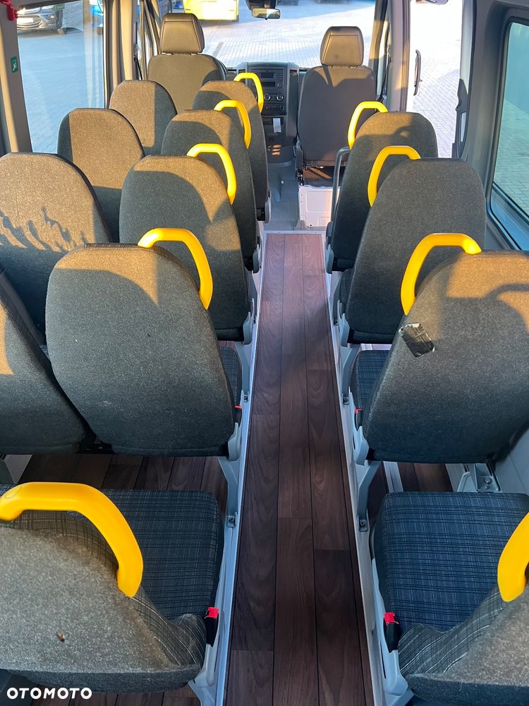 Mercedes-Benz 516 - 11