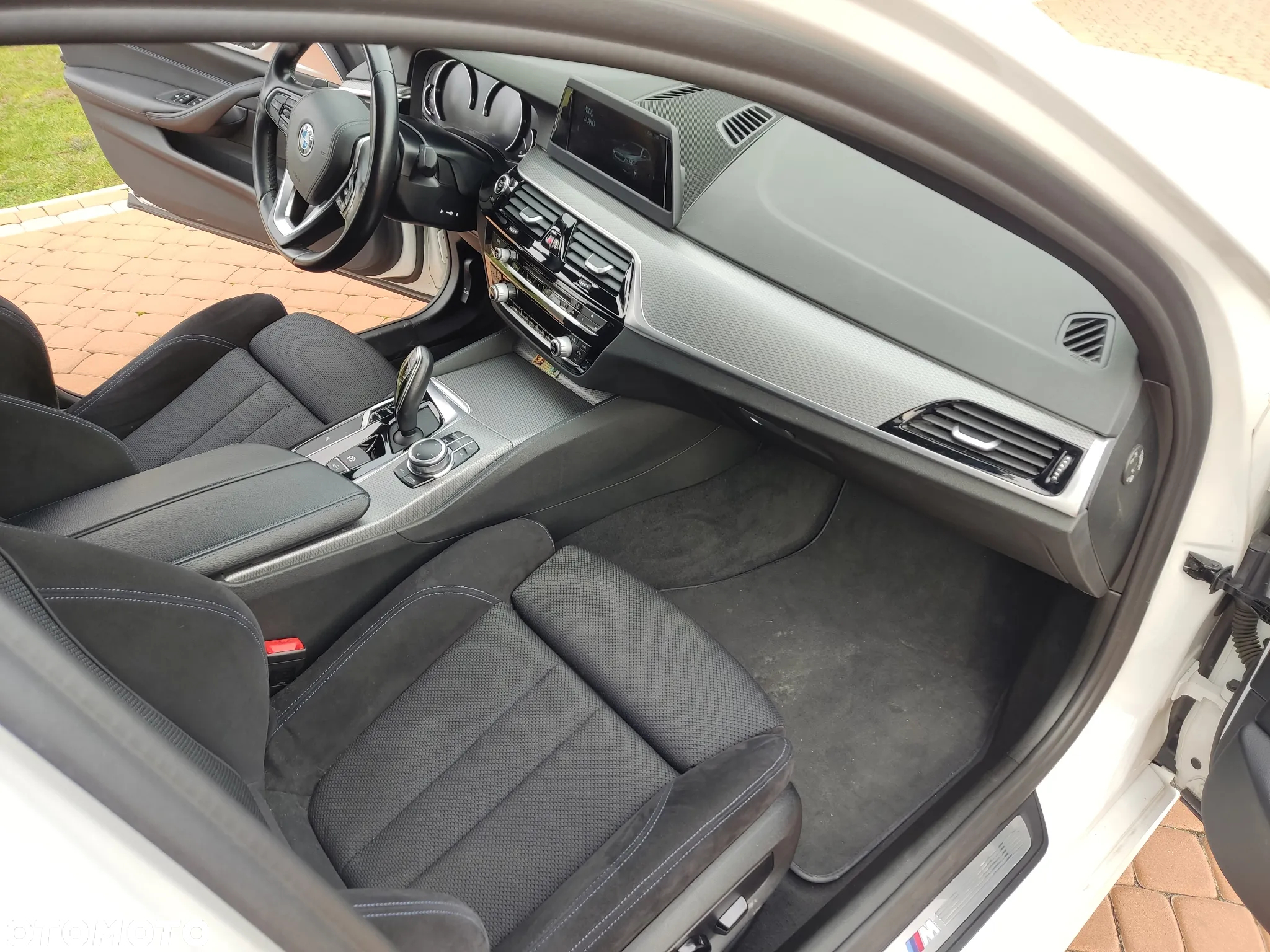BMW Seria 5 518d M Sport sport - 15