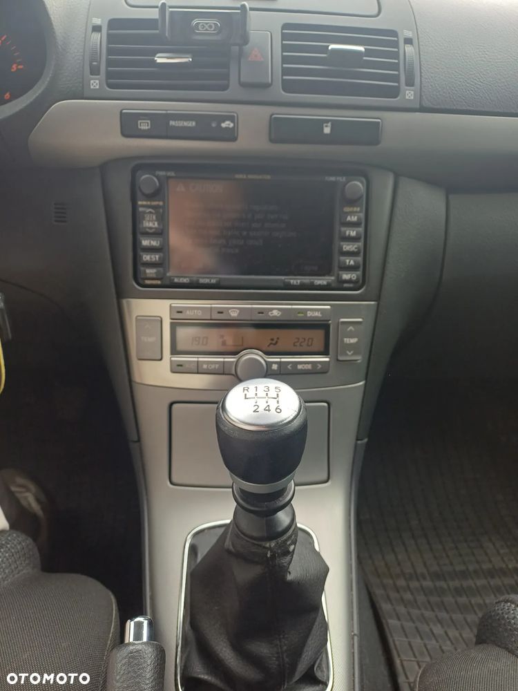 Toyota Avensis - 26