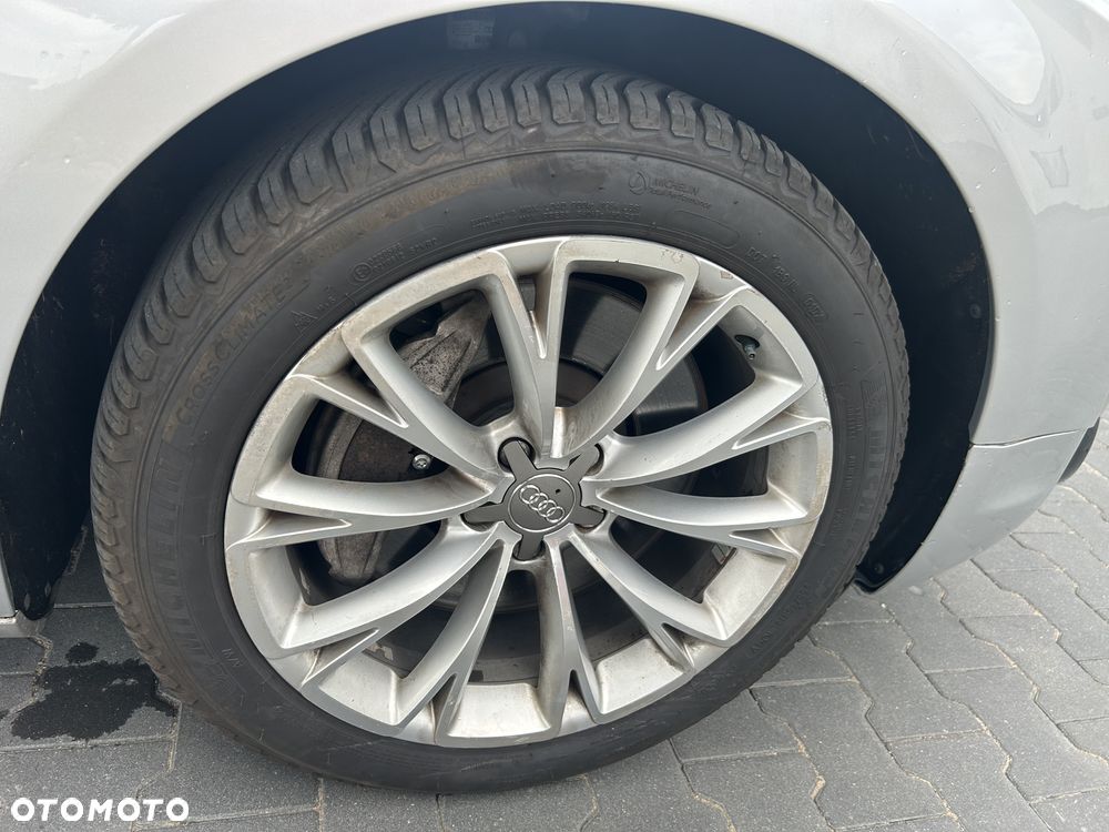 Audi A8 4.2 FSI L Quattro - 10