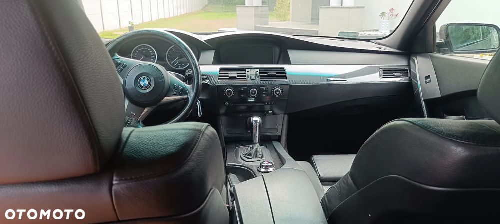 BMW Seria 5 525d - 9
