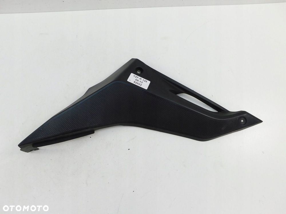 YAMAHA YZF 125 R 08-13 BOK WYPEŁNIENIE LEWE - 1