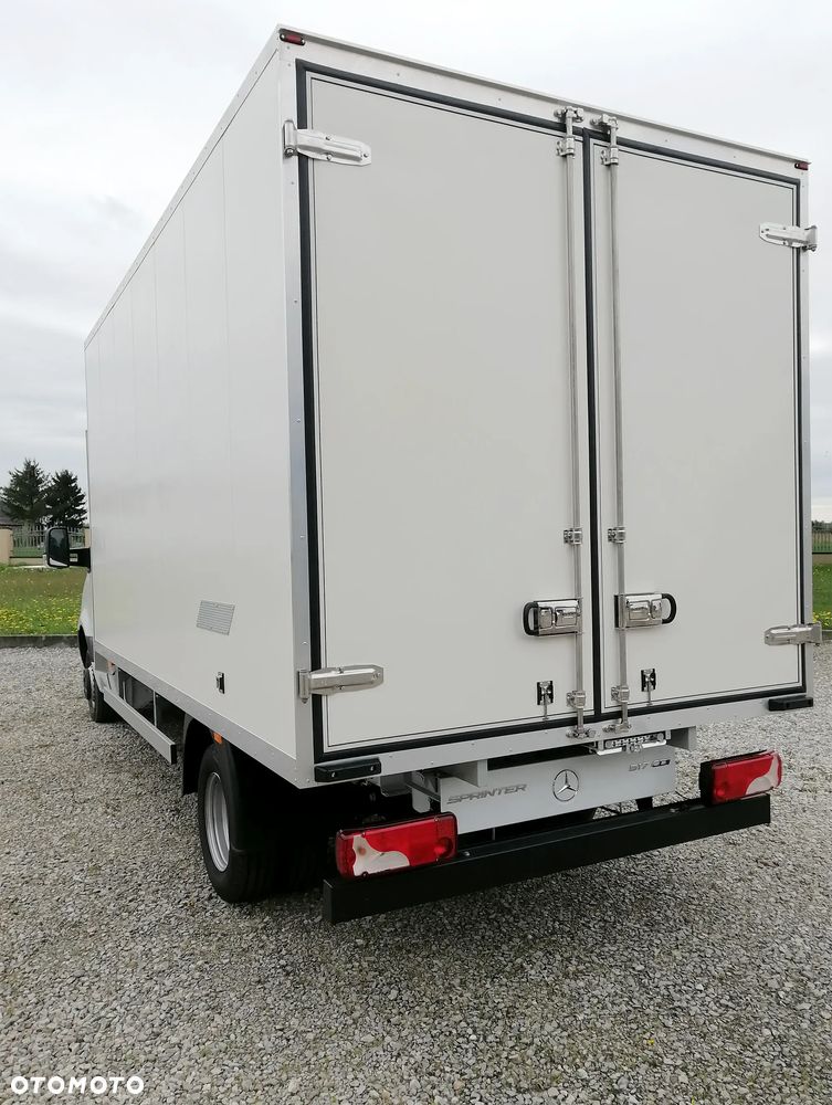 Mercedes-Benz Sprinter - 3