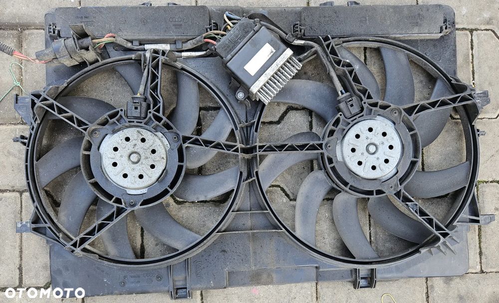 Audi A4 B8 1.8 TFSI wentylatory chłodnicy wentylator moduł 8K0121003M - 1