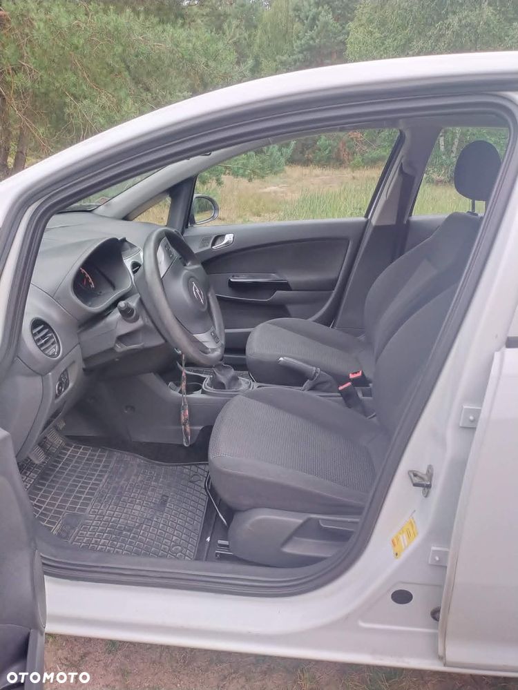 Opel Corsa - 13