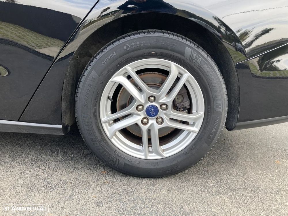 Ford Focus SW 1.5 TDCi EcoBlue Titanium - 10