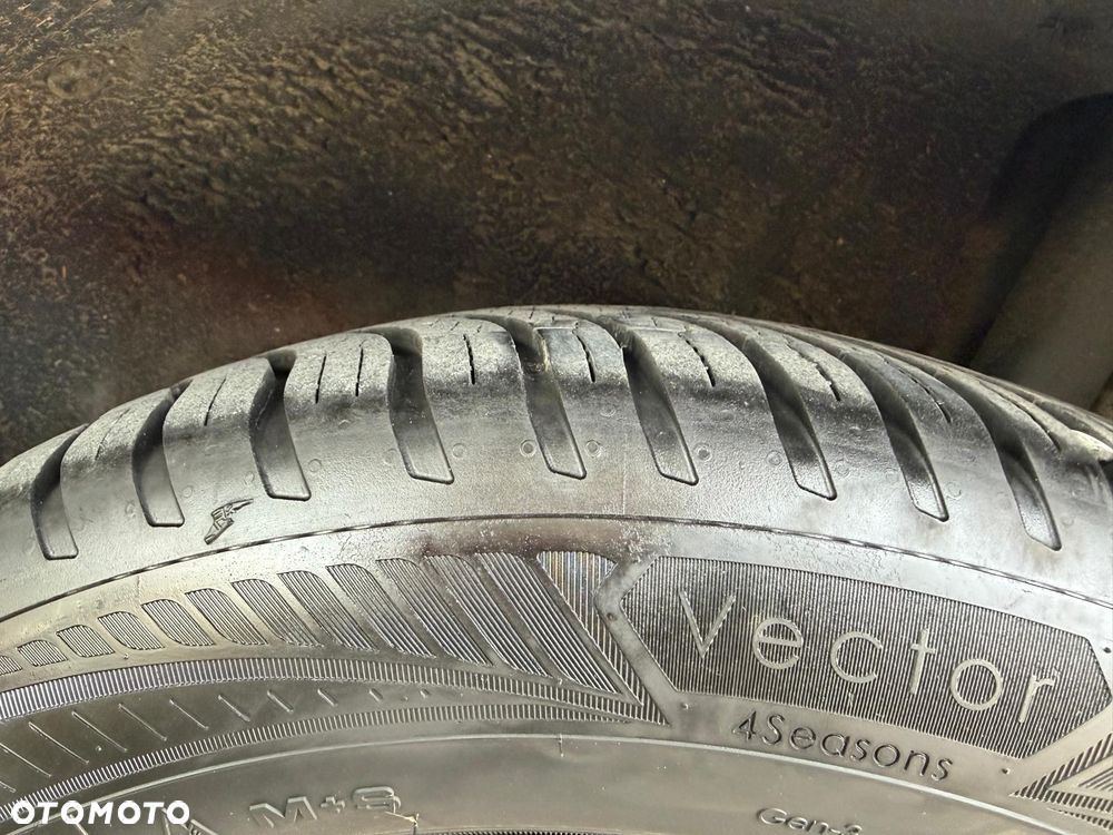 Ford Tourneo Courier 1.0 EcoBoost Trend - 17