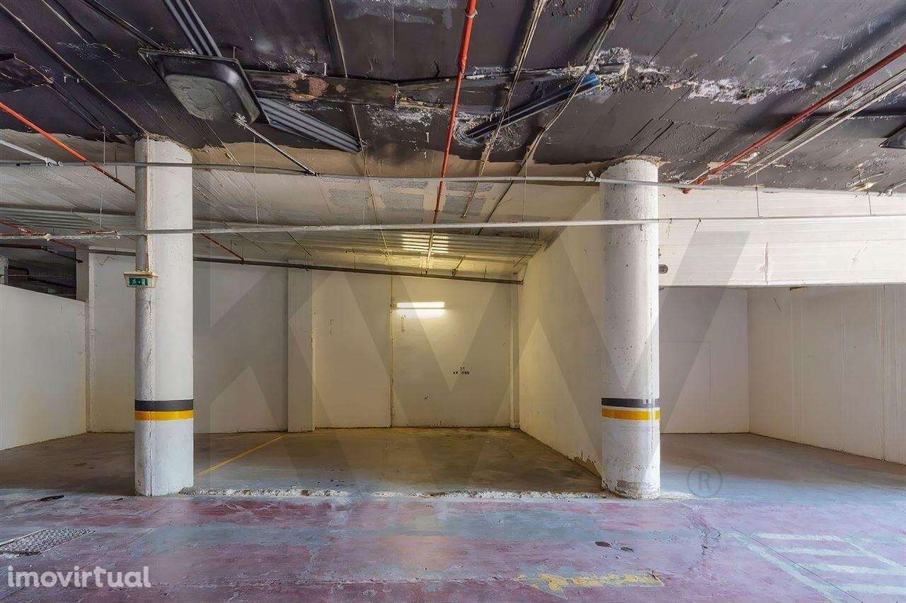 Lugar de estacionamento privativo – Aparthotel Paraíso de Albufeira - Grande imagem: 2/16